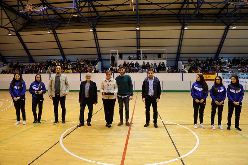 Importante victoria frente al Elda en el partido homenaje a “Tono”