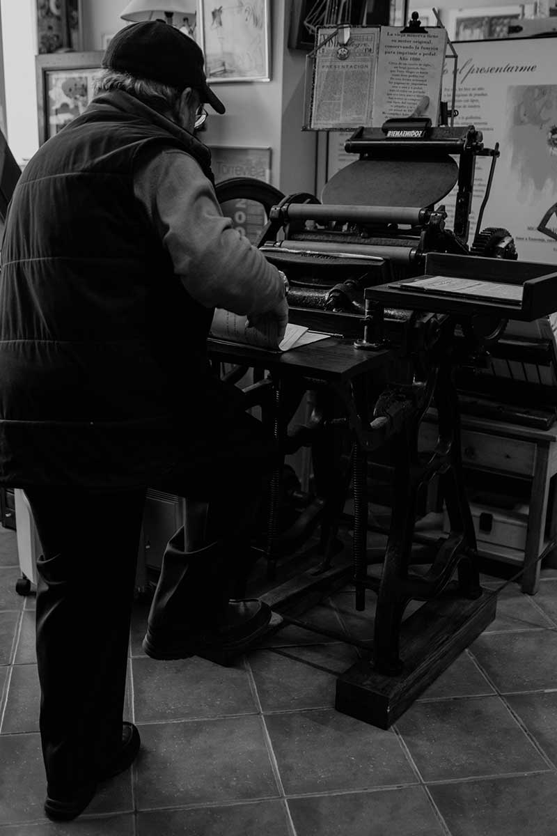 Un recorrido por la ciudad de Torrevieja a través de sus imprentas