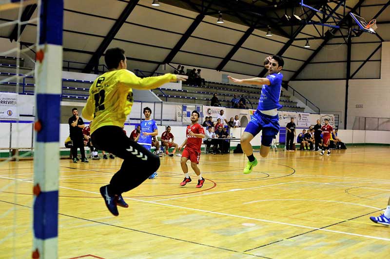 El Ilicar vence en Vila-Real y vuelve  a situarse a tres puntos de la promoción