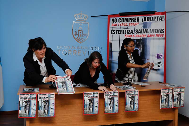 3055-no-compres-adopta La Concejalía de Protección Animal lanza una campaña para fomentar la castración y la adopción de perros y gatos