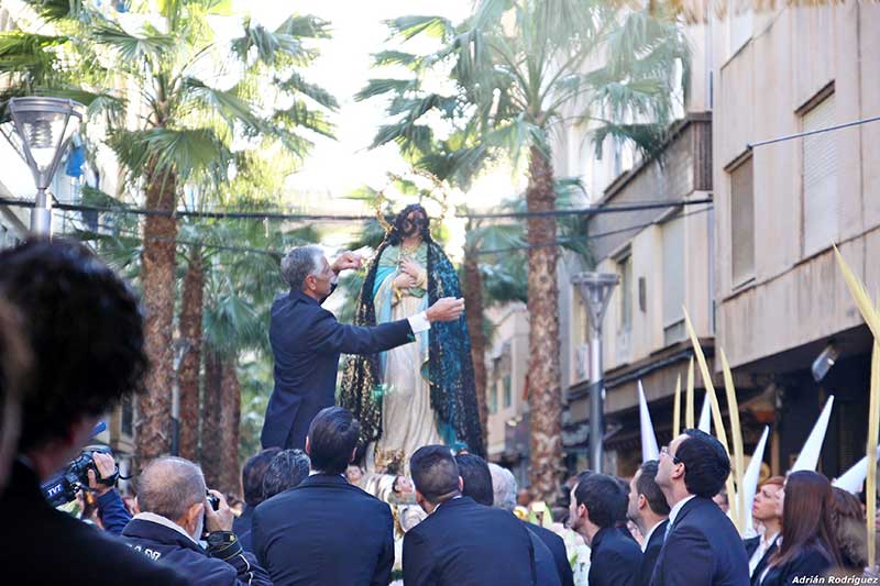 La procesión del Encuentro cierra la Semana Santa