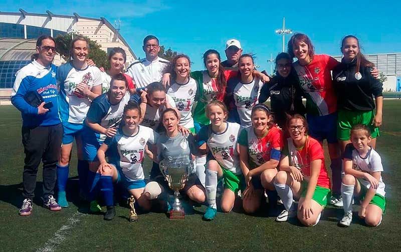 Los equipos locales destacan en la Torrevieja International Cup de fútbol