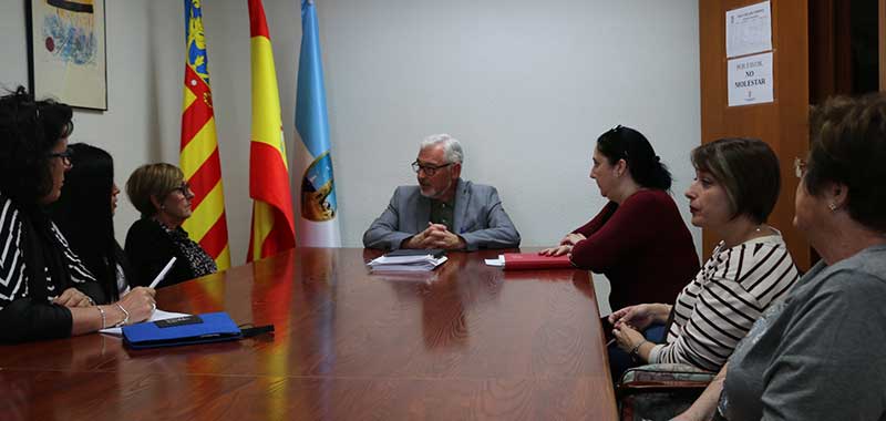 El alcalde se reúne con asociaciones de atención a las personas con diversidad funcional