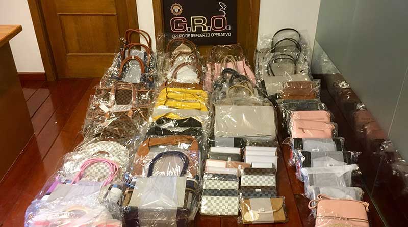 El Grupo de Refuerzo Operativo  detiene a dos cabecillas de la venta de productos falsificados en la localidad