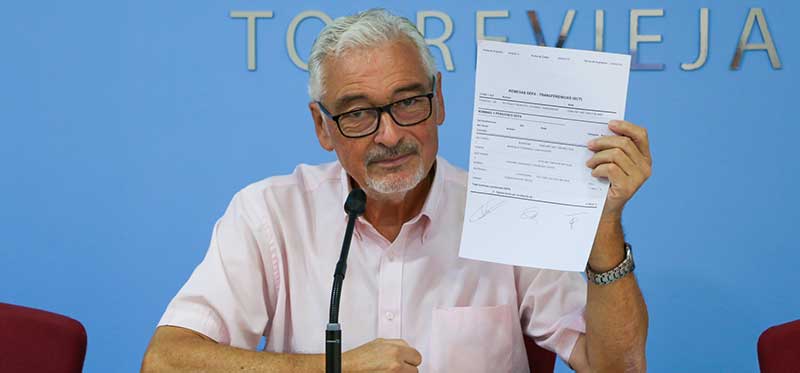 El reparo suspensivo en el pago  de las nóminas de los trabajadores  del Ayuntamiento dificulta que  pueda abonarse el mes de agosto