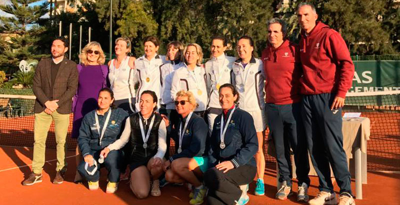 Oro y plata  para el Club de Tenis