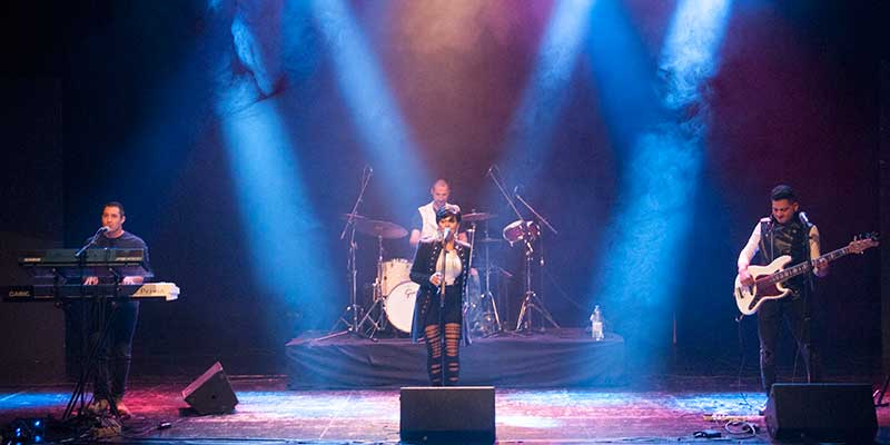 ‘Fábula’ sorprendió con  un espectacular tributo a Mecano