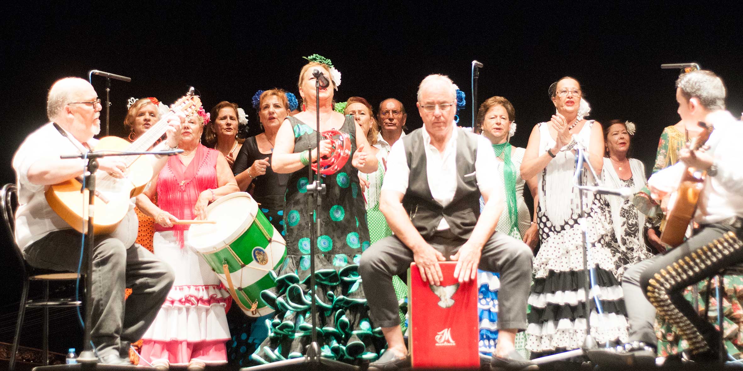 Entre rumbas y boleros con la Asociación Cultural Andaluza