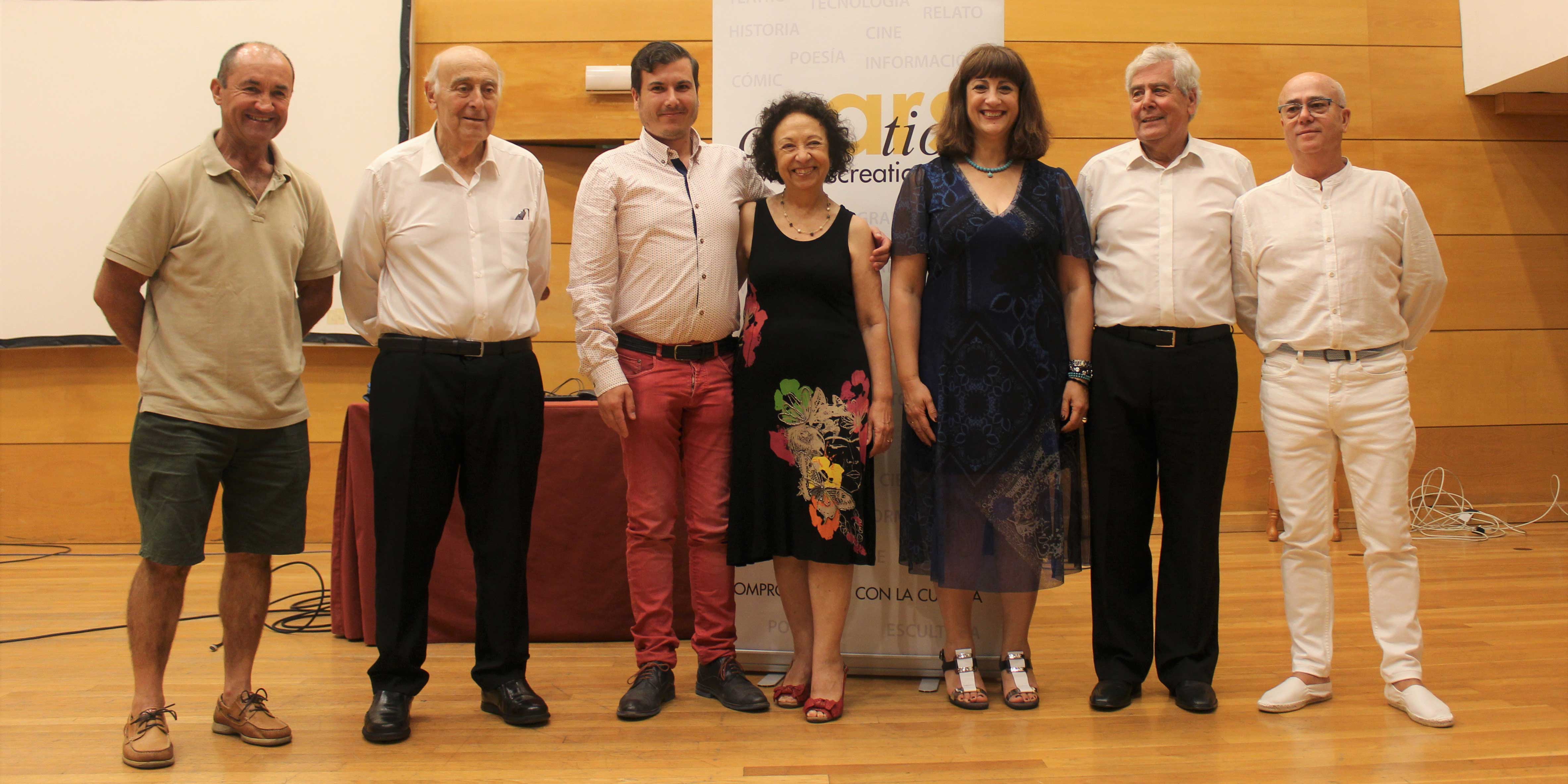 Ars Creatio presentó su revista de verano con un recital de Miguel Hernández