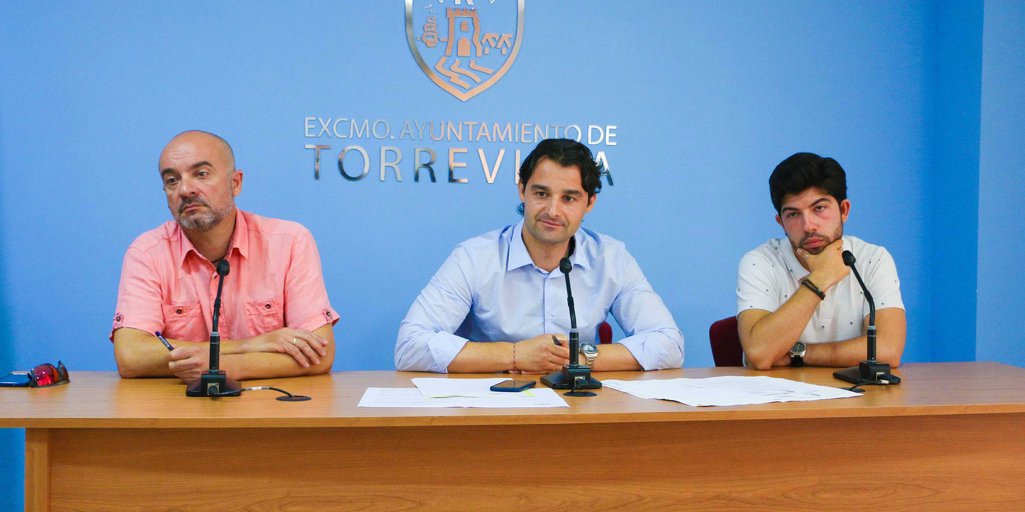 El Ayuntamiento pone en marcha  el  Aula 24 Horas para estudiantes en la Biblioteca Municipal