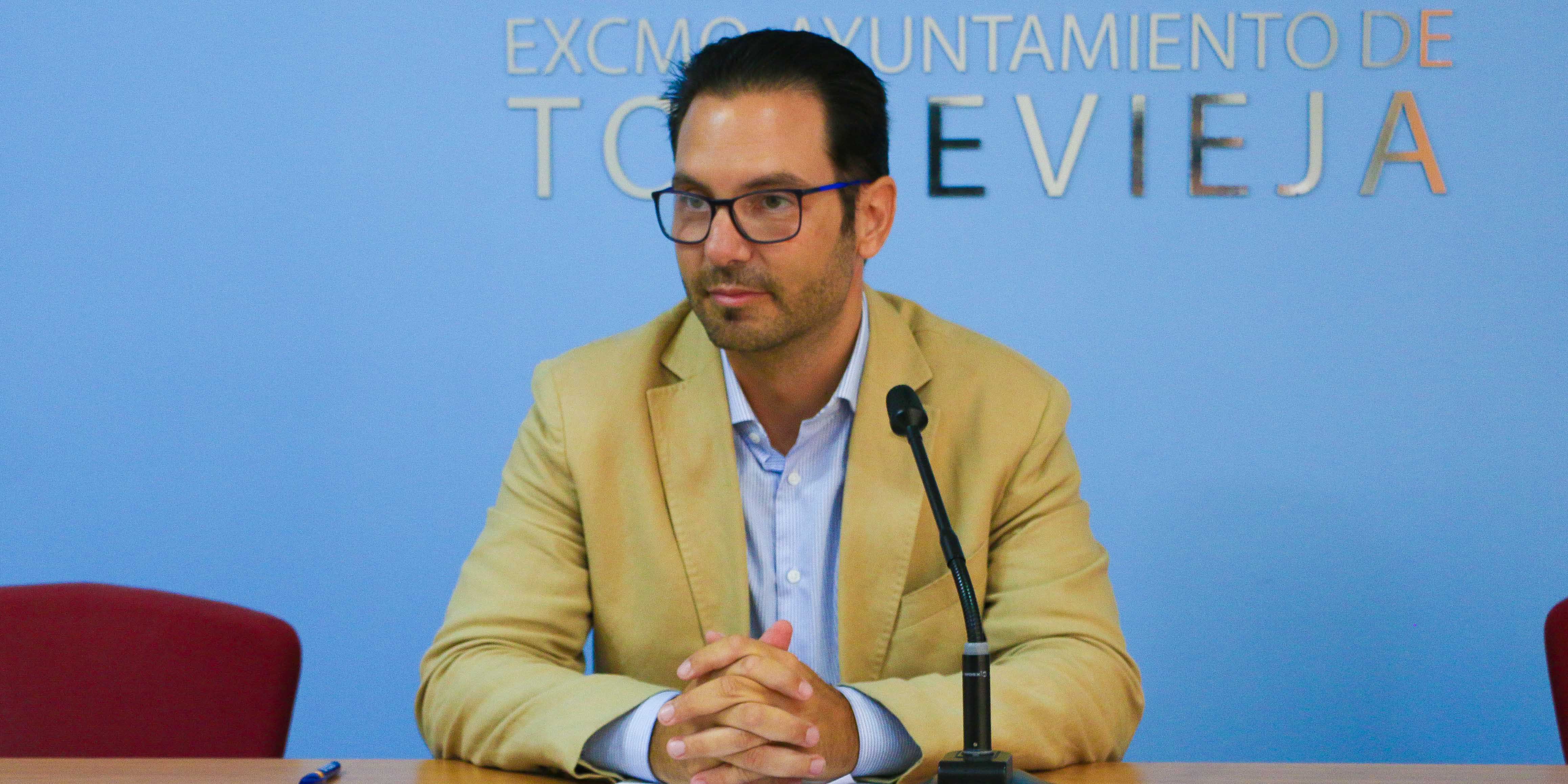 La Junta de Gobierno impulsa el contrato de dos líneas de tren turístico