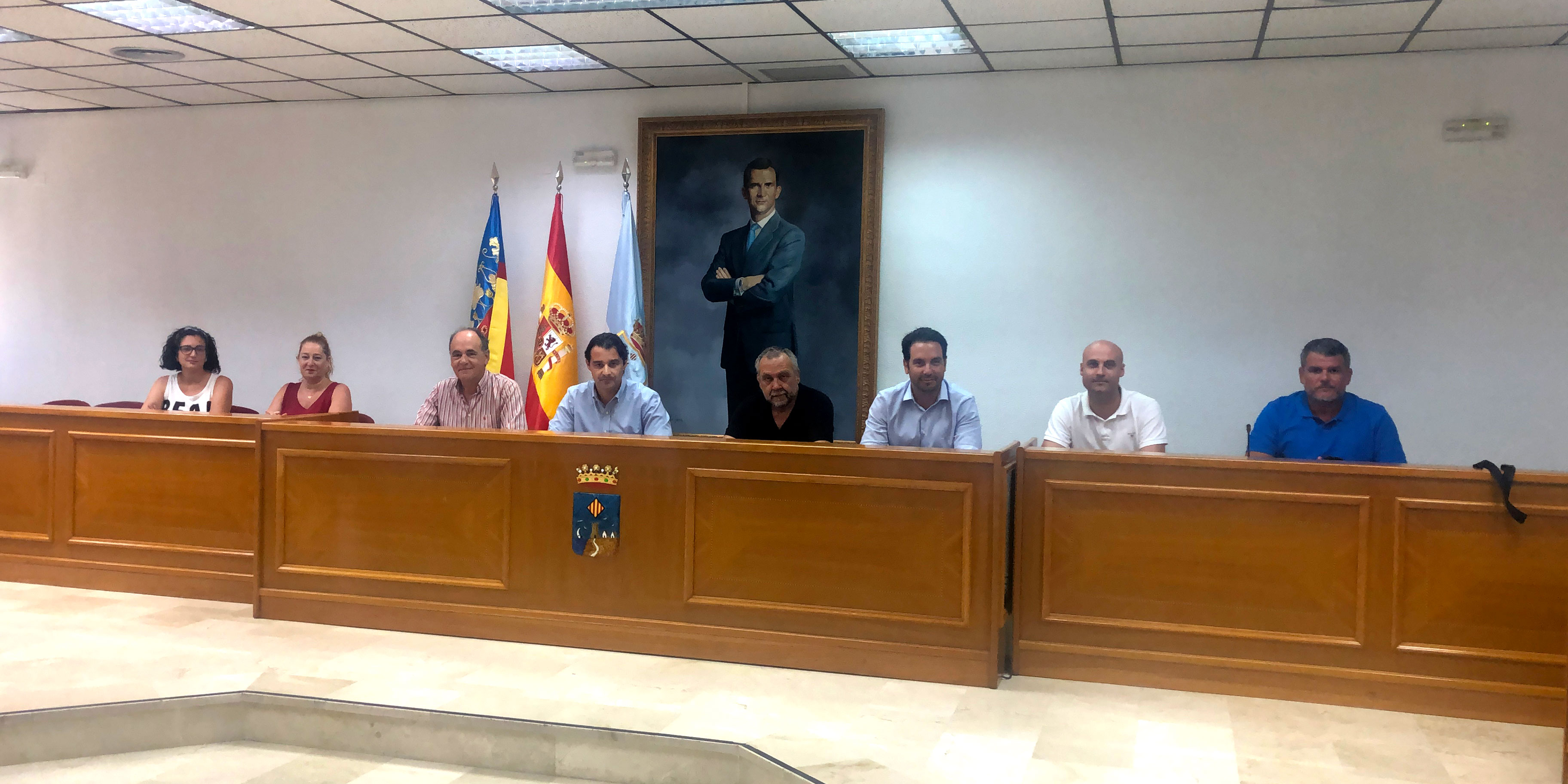 El alcalde presenta en Junta de Portavoces el informe técnico del estado actual del Teatro Municipal a la oposición