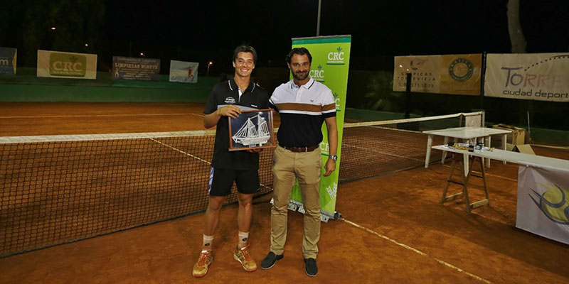 Carles Hernández y Lina Nikolova, ganadores del 41º Torneo “Ciudad de Torrevieja”