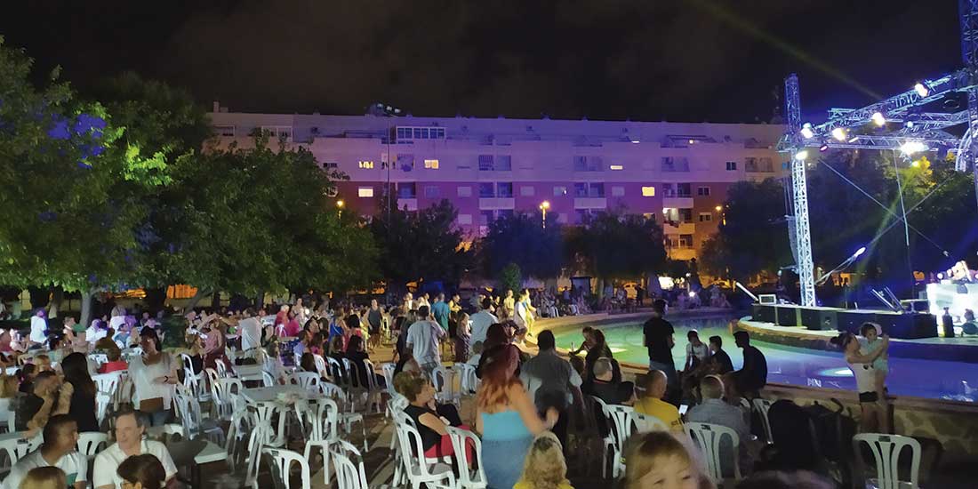 Carnavalia despidió las verbenas del verano en el Parque de las Naciones