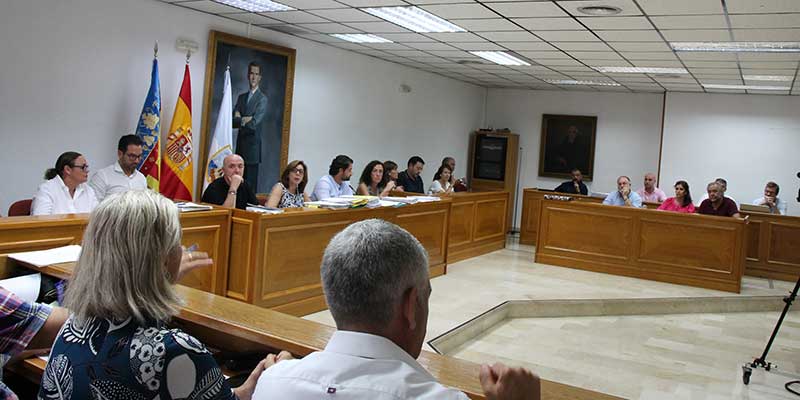 3128-pleno El pleno aprueba el pago de facturas atrasadas de Fiestas por valor de más de 50.000 euros