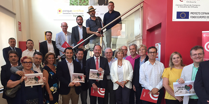 Torrevieja participa en el encuentro con representantes municipales de  la comarca para trazar objetivos comunes