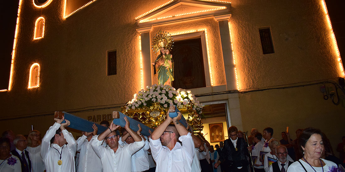 Fiestas de La Mata: Colorido y buen humor en las calles