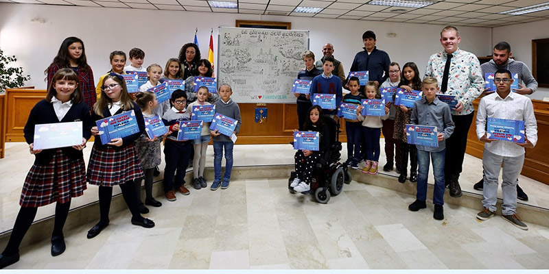 Veinticuatro alumnos de colegios participaron en el pleno infantil bajo el título “La ciudad que tu sueñas”