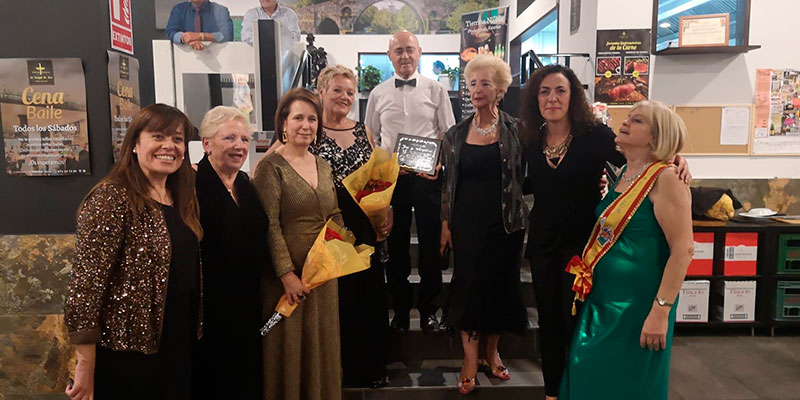 Las “Águedas” saludan la llegada de la Navidad