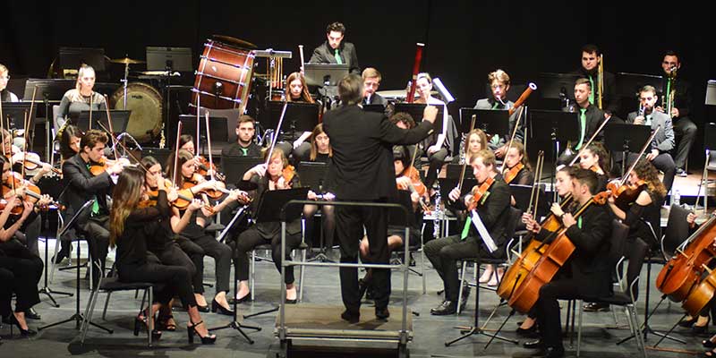 Brillante concierto de Navidad de la Orquesta Filarmónica  de la Universidad de Alicante