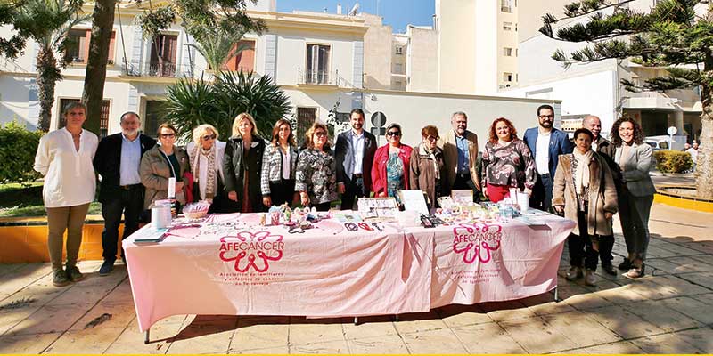 Torrevieja conmemora el Día Mundial contra el Cáncer