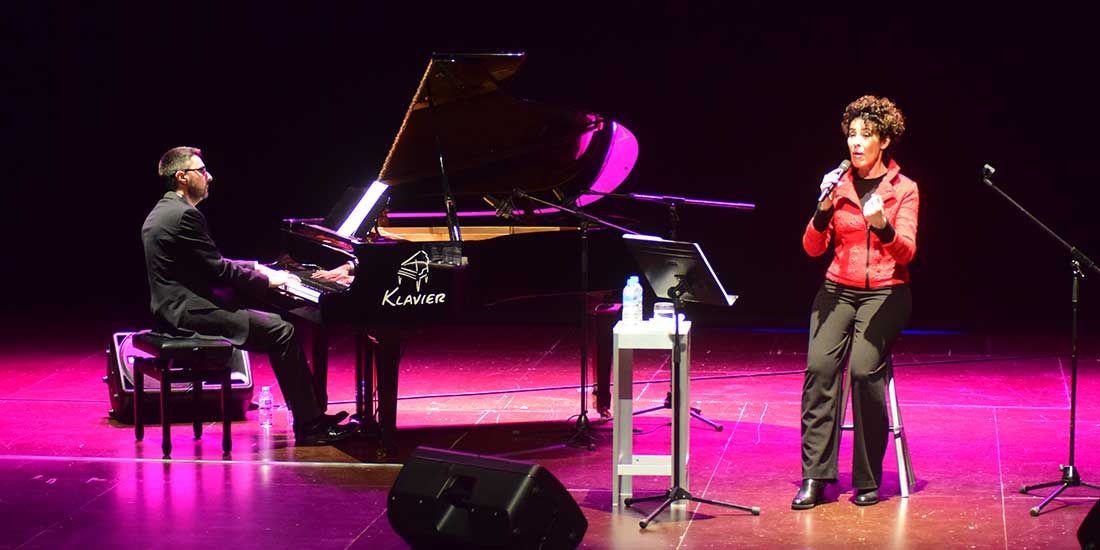 Nina le cantó a Ricardo Lafuente en su memorial