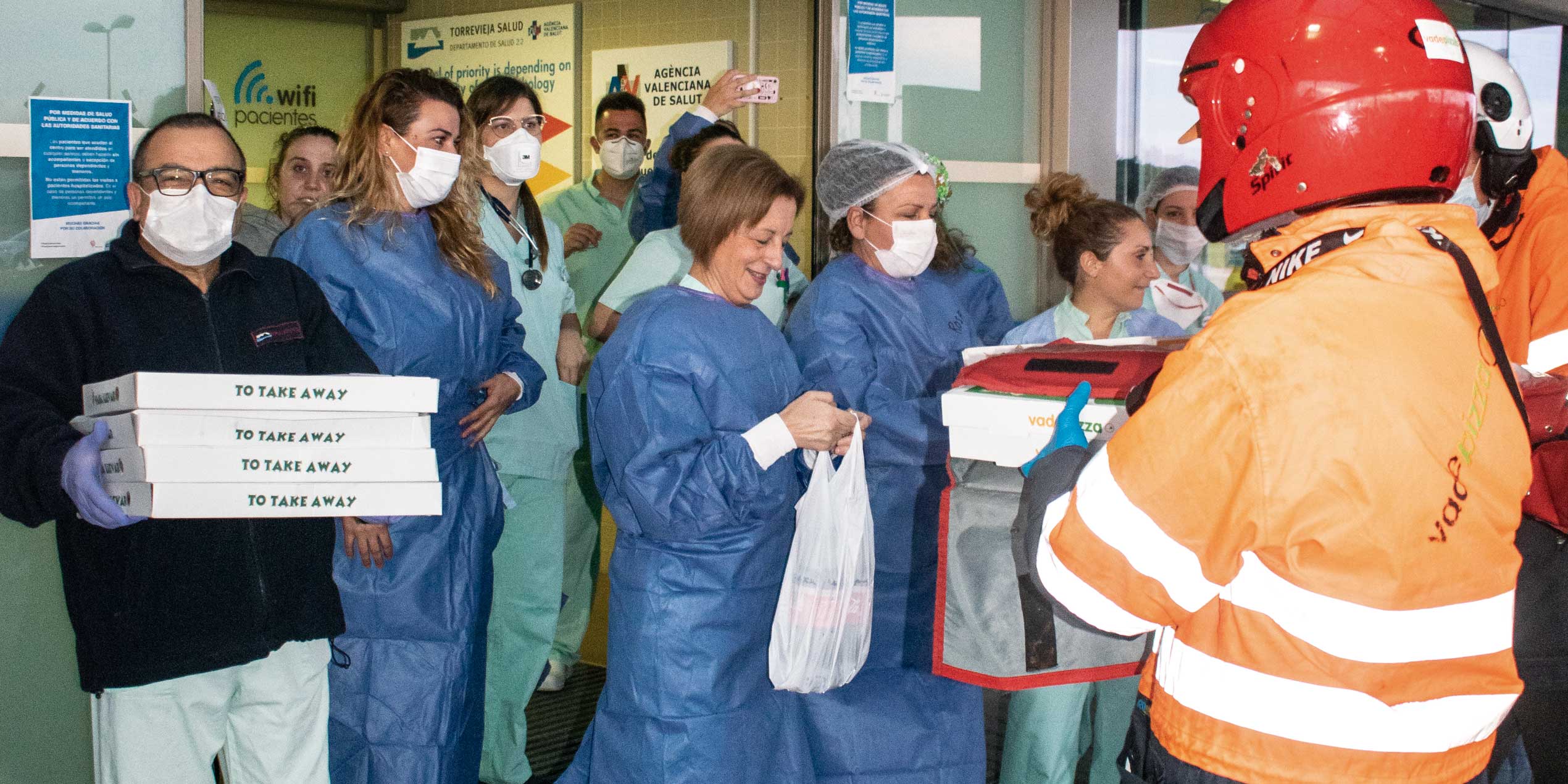 Gestos de gratitud a los sanitarios de los hospitales