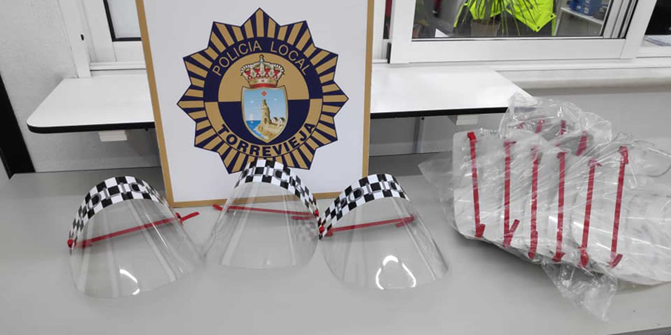 La sociedad civil torrevejense  se vuelca con los cuerpos de emergencias