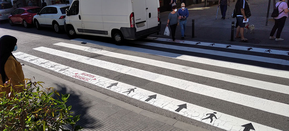 Nuevos pasos de peatones para mantener el distanciamiento interpersonal