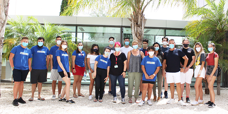 El Hospital forma en RCP  y primeros auxilios a monitores de la escuela de verano inclusiva