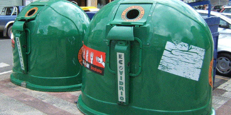 El Ayuntamiento impulsa el reciclaje de vidrio entre los establecimientos hosteleros de la ciudad