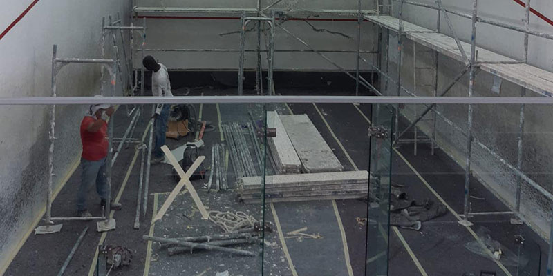 Obras de reparación de la pista de squash