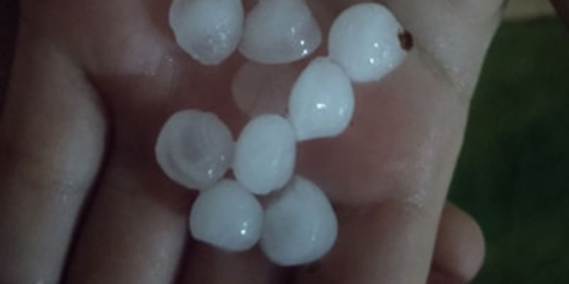 Una fuerte tormenta dejó granizo y aparato eléctrico en Torrevieja