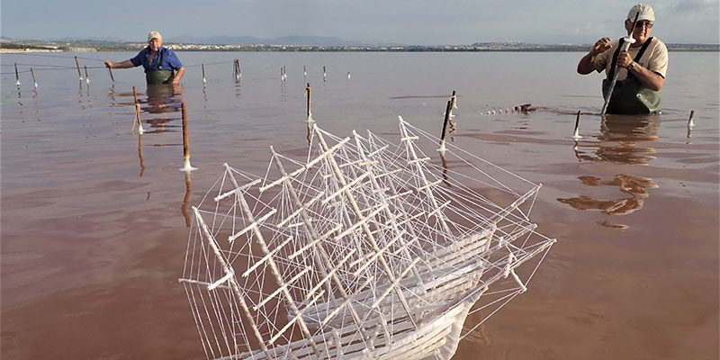 VA3180-ARTESANIA Artesanos Salineros: Una temporada más del cuaje.