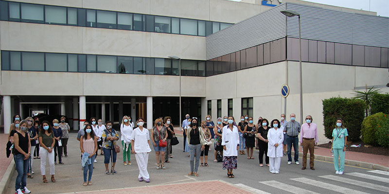 Una treintena de asociaciones  y colectivos de pacientes respaldan  a Ribera Salud y su gestión en el Departamento de Salud de Torrevieja