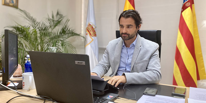 El alcalde reclamó ante las Cortes Valencianas infraestructuras para la ciudad