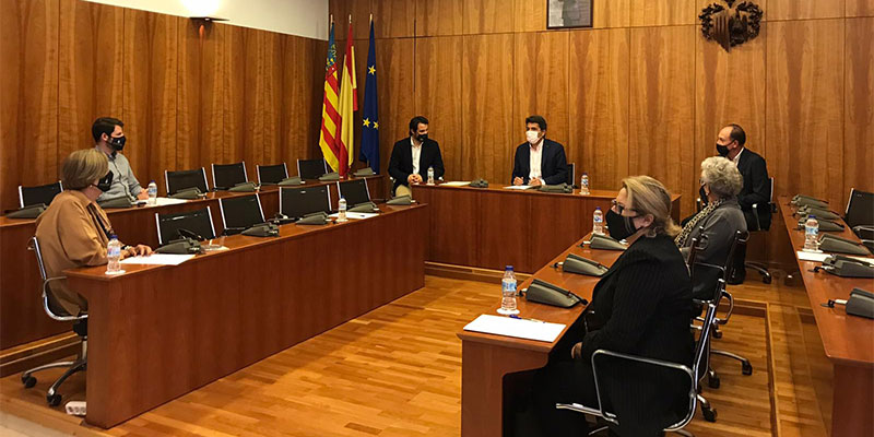 “Sanidad Excelente” informa al presidente de la Diputación sobre las actuaciones iniciadas ante la Unión Europea en defensa de la calidad sanitaria