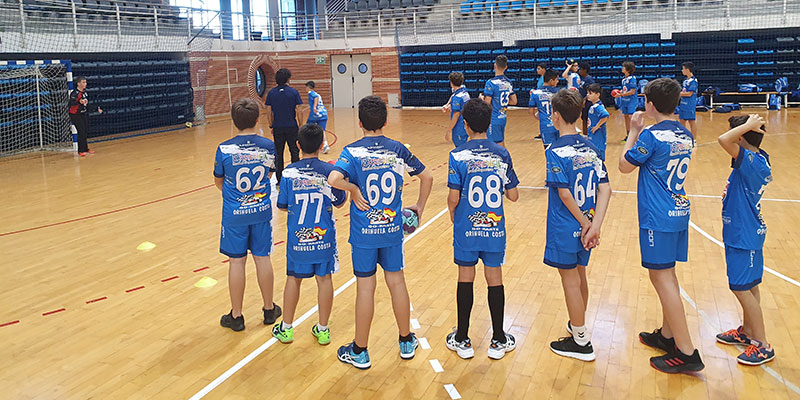 El Balonmano Mare Nostrum recibe  al programa de tecnificación “FerFutur”