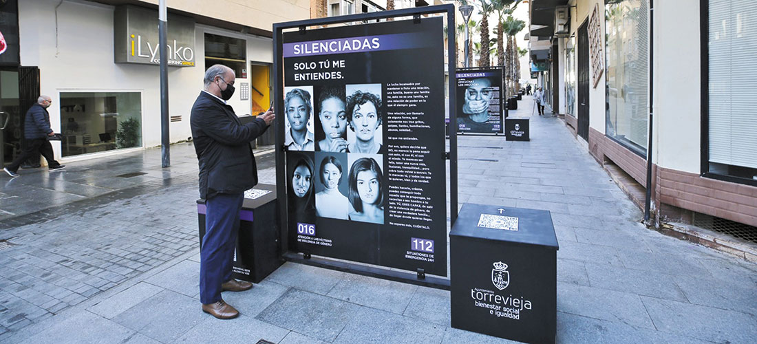 Torrevieja realiza dos acciones de sensibilización al aire libre contra la violencia de género