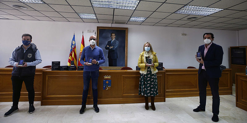 VA3199-CO2-COLEGIOS Presentada la campaña de calidad medioambiental con la donación de 40 medidores de CO2 para los centros docentes
