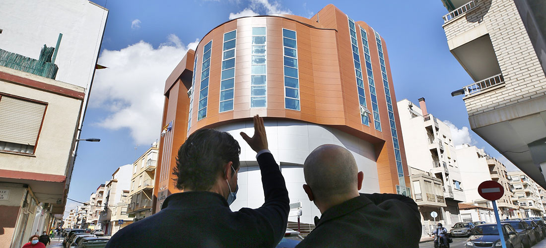 El Palacio de la Música luce la reparación integral de su fachada