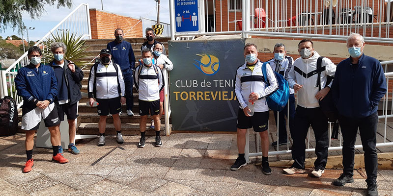 Suerte dispar del Club de Tenis Torrevieja