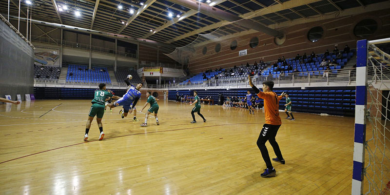 El Torrevieja Salud pierde en casa de un buen Elche