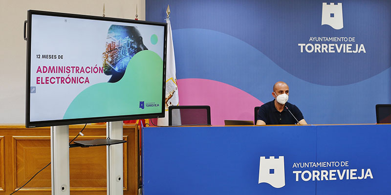 Primer aniversario de la implantación de la administración electrónica en el Ayuntamiento de Torrevieja