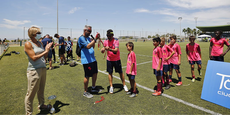 Clausura de la Torrevieja International Cup 2021 con la entrega de trofeos