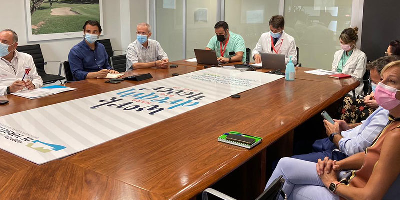 Eduardo Dolón participa en la reunión de alcaldes con el director del  Departamento de Salud de Torrevieja