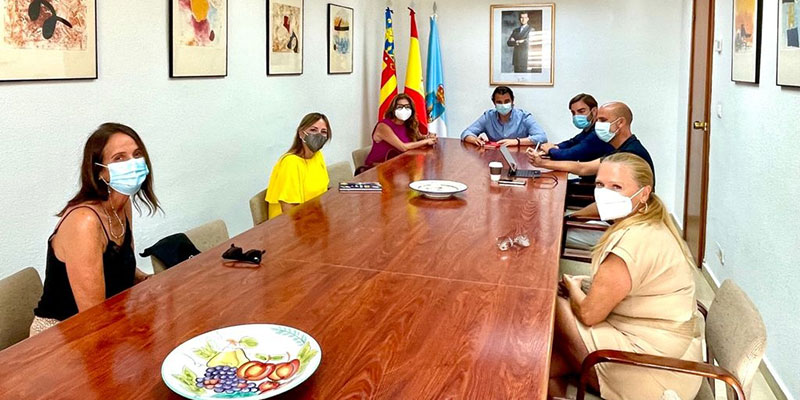 Ecuentro con las directoras  de las escuelas infantiles oficiales