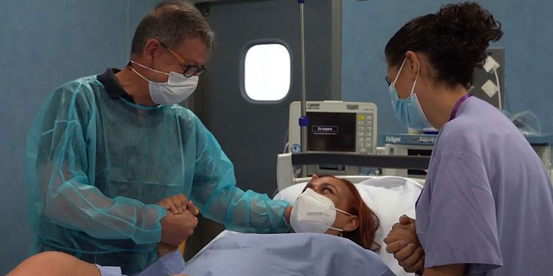 El Hospital Universitario  de Torrevieja abre sus paritorios  de forma virtual para las futuras mamás