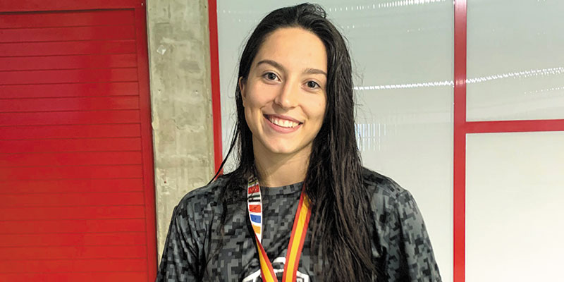 Paola Bernabé,  campeona de la Supercopa  de España con el CBM Elche