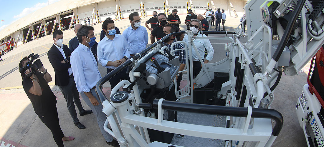 El Consorcio Provincial de Bomberos  refuerza su dotación móvil con dos auto escaleras para Benidorm y Torrevieja